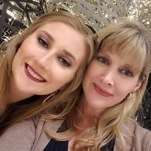 Meet your Poshers, Kate & Meg